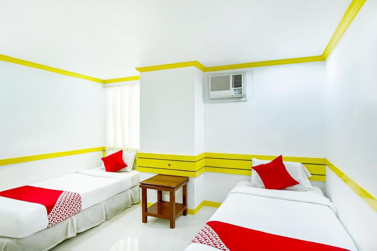 D' Abirus Inn Davao City Buitenkant foto