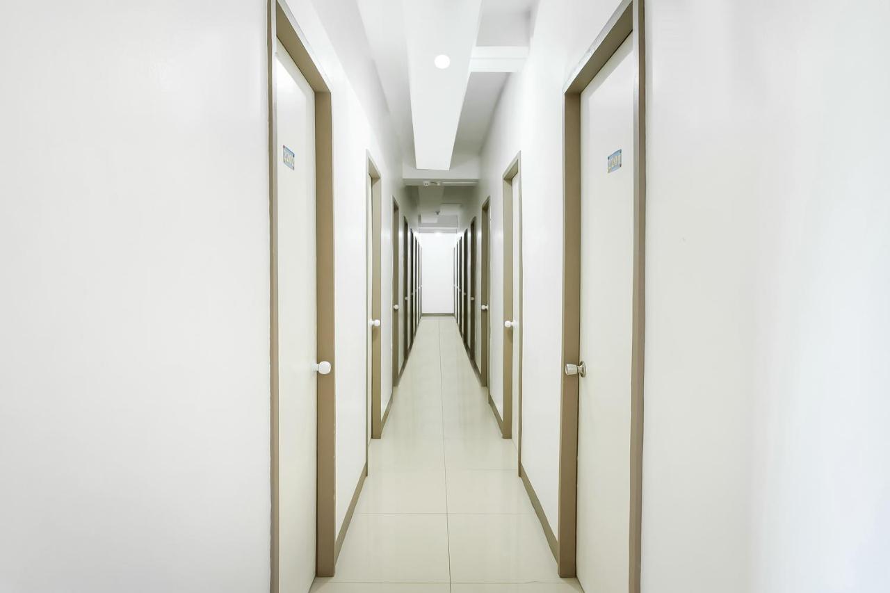 D' Abirus Inn Davao City Buitenkant foto